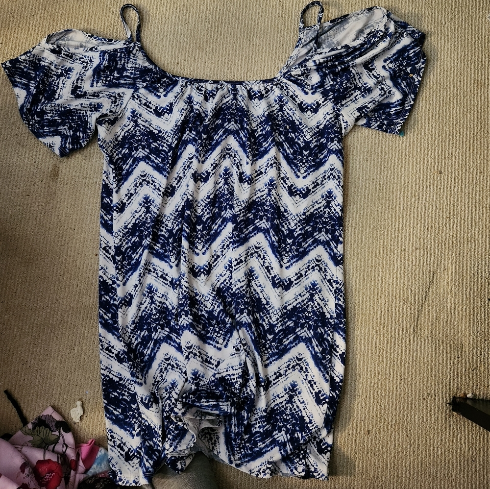 Pretty, long, dressy top